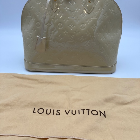 Louis Vuitton ALMA GM MONOGRAM VERNAIS BLANC CORAIL WITH DUSTBAG - Picture 12 of 16